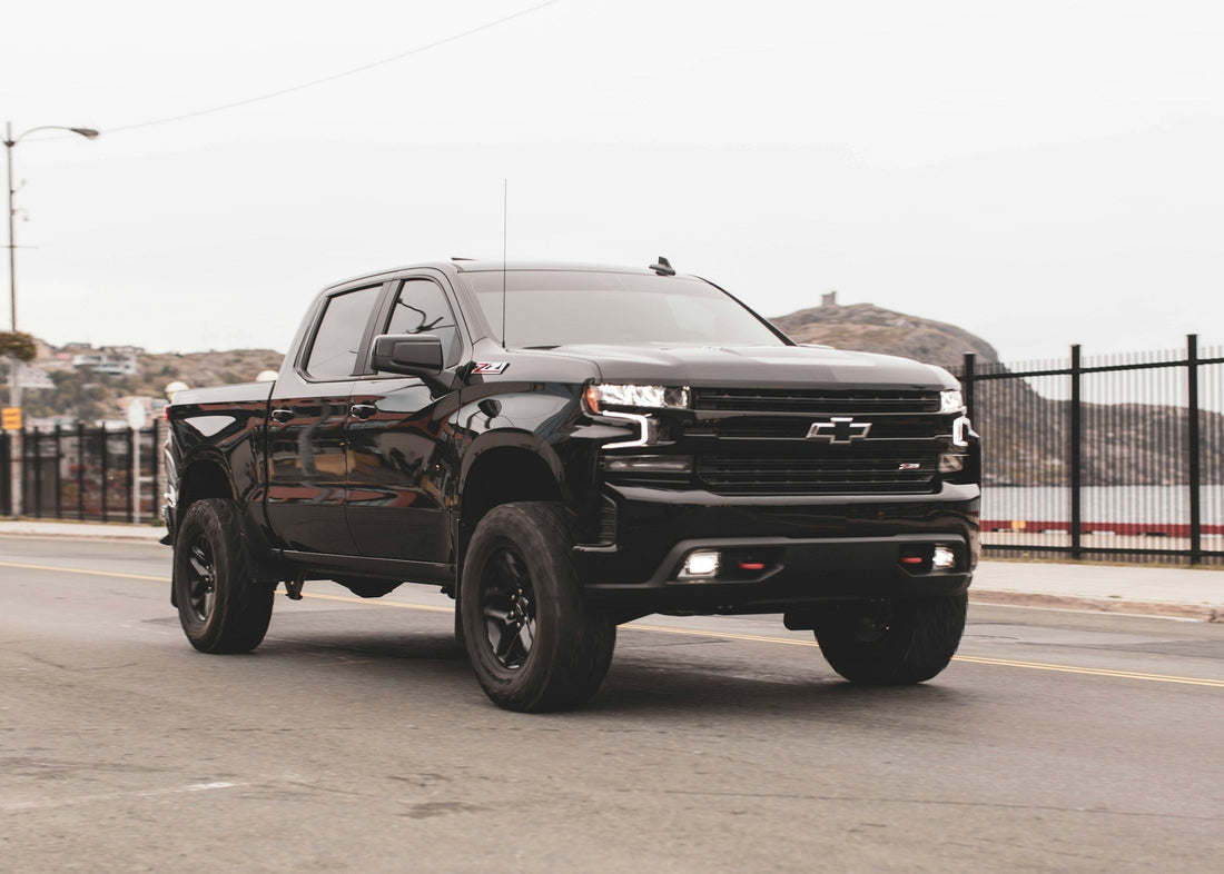 Best Tonneau Covers for Chevy Silverado (2026 Buyer's Guide) | MobileBedCovers.com